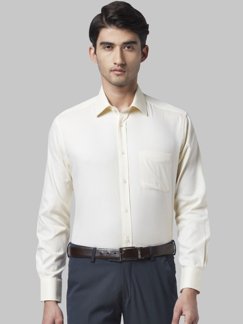 

Park Avenue Men Yellow Regular Fit Solid Formal Shirt