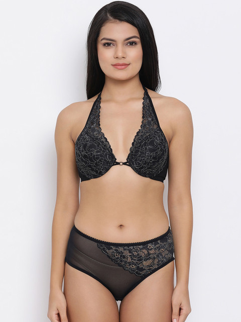 

Clovia Women Black Self-Design Lace Lingerie Set COMBP1035