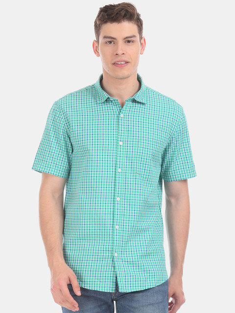 

Ruggers Men Green Regular Fit Checked Casual Shirt