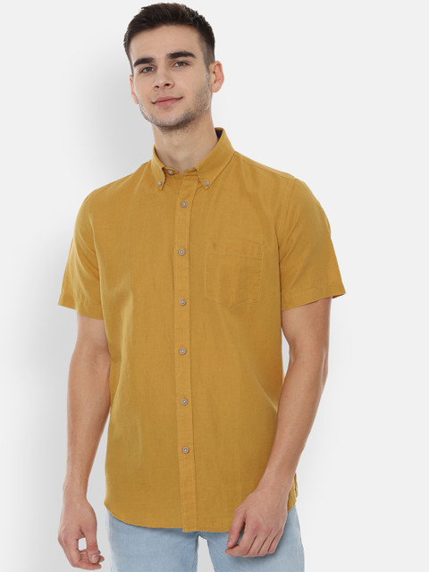 

Van Heusen Sport Men Yellow Slim Fit Solid Casual Shirt