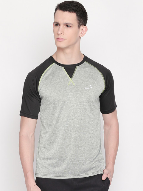 

FiTZ Men Grey Solid Round Neck T-shirt