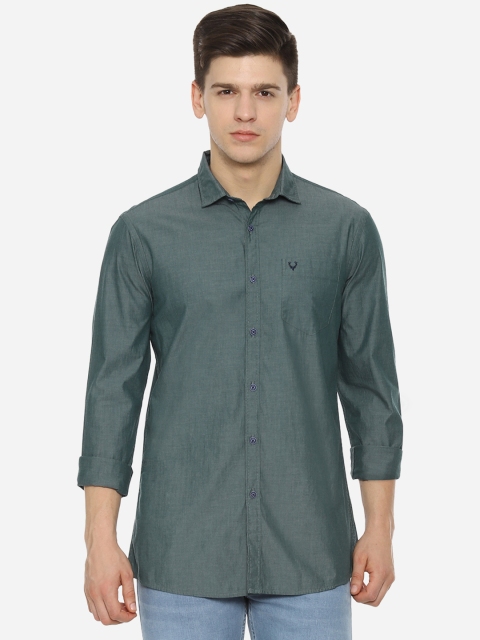 

Solly Jeans Co. Men Green Regular Fit Solid Casual Shirt