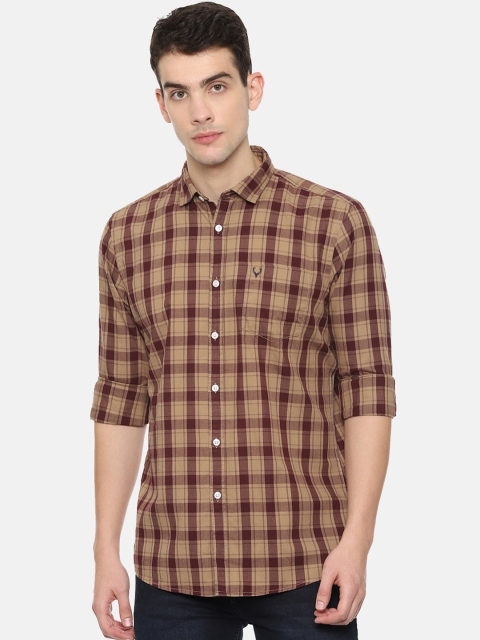 

Solly Jeans Co. Men Beige & Maroon Regular Fit Checked Casual Shirt