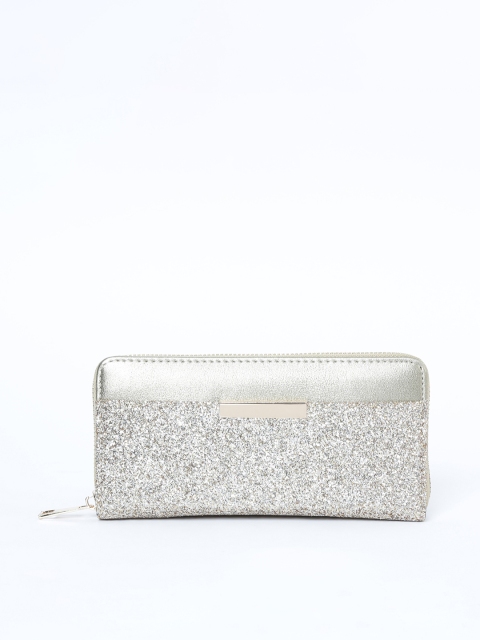 

Ginger by Lifestyle Women Gold-Toned Solid Zip Around Wallet
