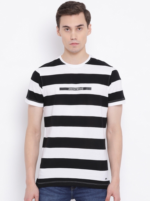

Crimsoune Club Men White Striped Round Neck T-shirt
