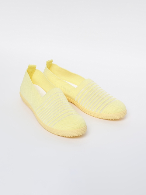 

Ginger by Lifestyle Women Yellow Slip-On Sneakers