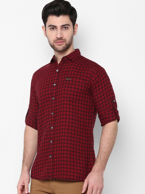 

Urbano Fashion Men Red & Black Slim Fit Checked Casual Shirt