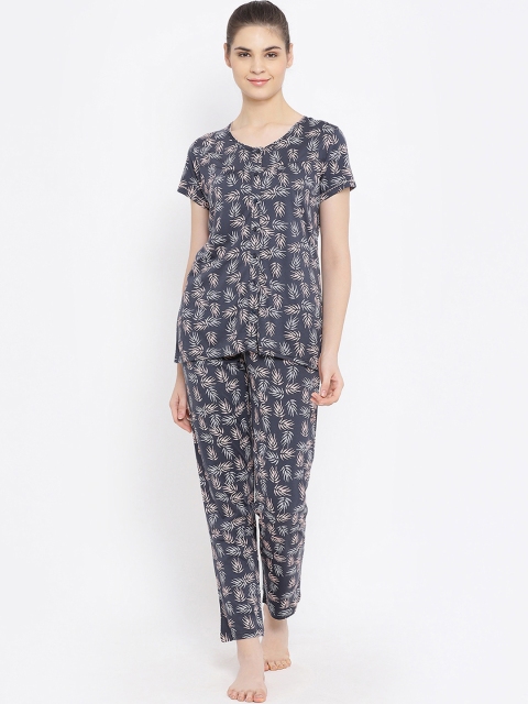 

Kanvin Women Charcoal Grey & Beige Printed Night suit