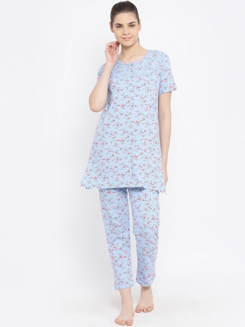 

Kanvin Women Blue & Peach-Coloured Printed Night Suit
