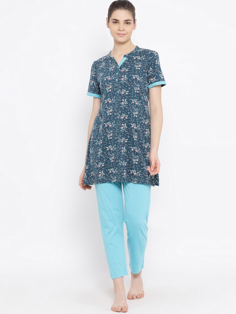 

Kanvin Women Teal Green & Blue Printed Night Suit