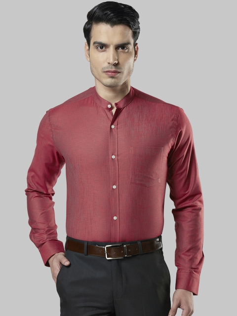 

Next Look Men Red Regular Fit Solid Formal Shirt