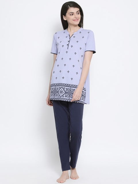 

Kanvin Women Violet & Navy Blue Printed Night Suit