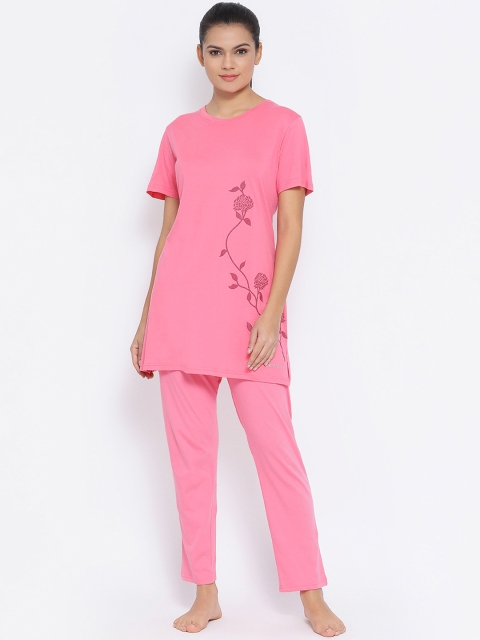 

Kanvin Women Pink Printed Night suit