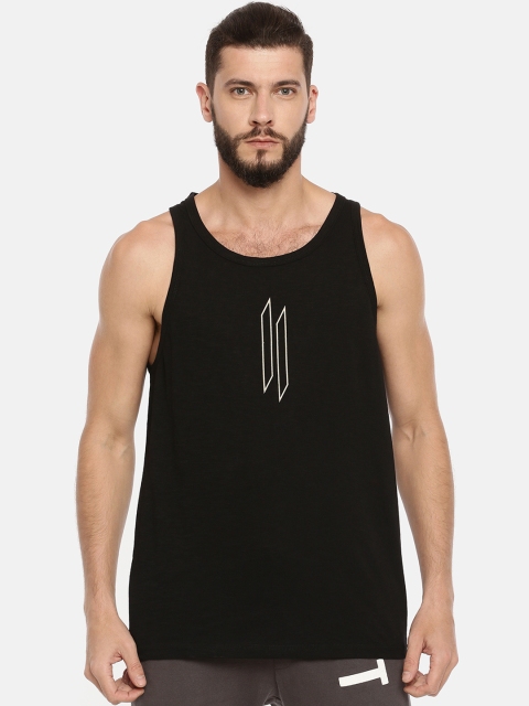

ATTIITUDE Men Black Solid Scoop Neck T-shirt