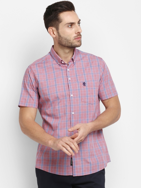 

Red Tape Men Red & Blue Regular Fit Checked Casual Shirt