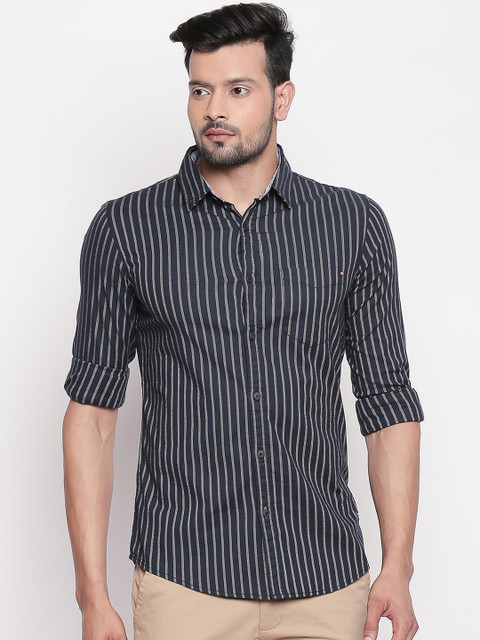 

SPYKAR Men Blue & White Slim Fit Striped Casual Shirt