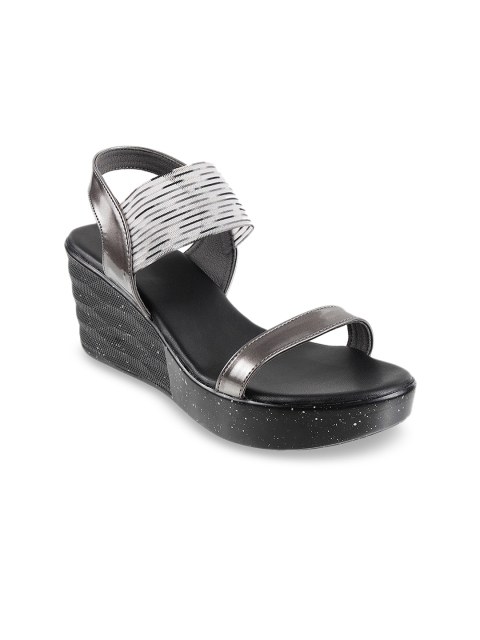 

Mochi Women Grey & White Solid Wedges