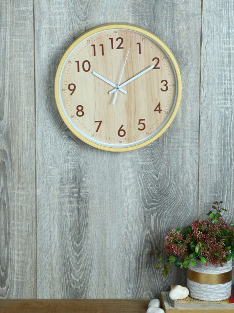 

House Of Accessories Tan Round Solid Analogue Wall Clock (30 x 4.5)