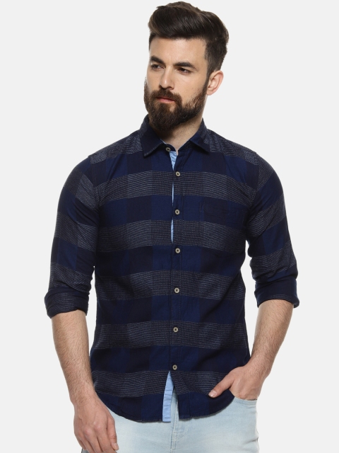 

Campus Sutra Men Blue Regular Fit Striped Casual Shirt