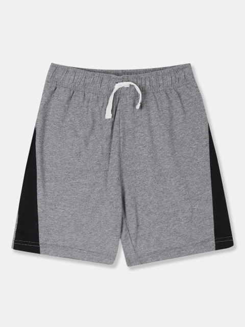 

The Childrens Place Boys Grey Solid Regular Fit Regular Shorts