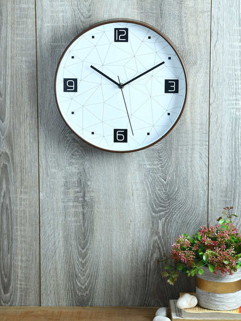 

House Of Accessories White Round Solid Analogue Wall Clock (30 x 4.5)