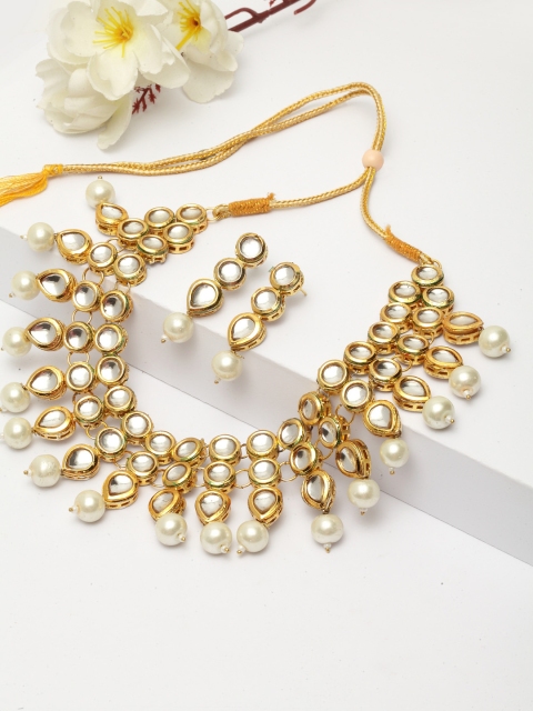 

Infuzze Gold-Toned & White Kundan-Studded Handcrafted Jewellery Set