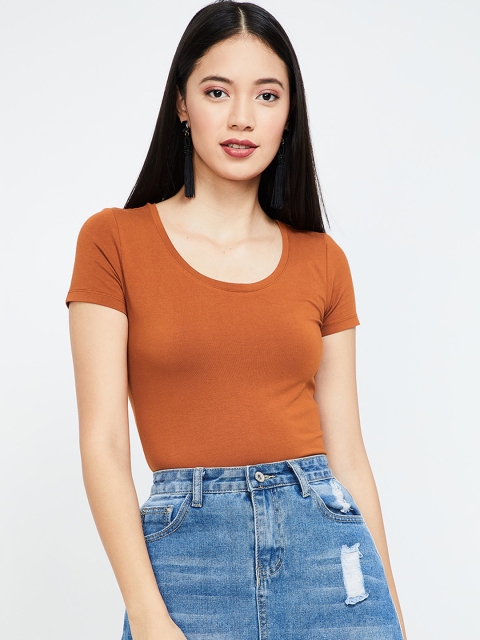 

Ginger by Lifestyle Women Tan Brown Solid Scoop Neck T-shirt