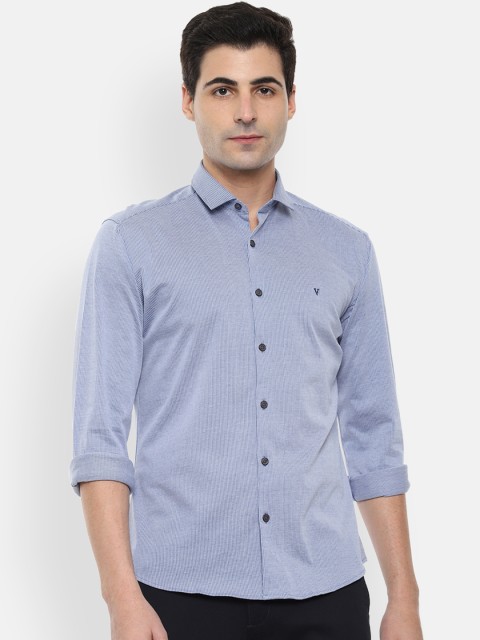 

Van Heusen Sport Men Blue & White Slim Fit Checked Casual Shirt