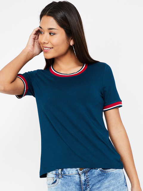 

Bossini Women Blue Solid Top