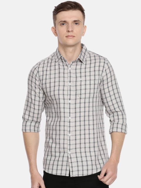 

Chennis Men Off-White & Grey Regular Fit Checked Casual Shirt