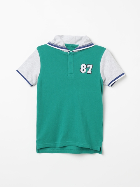 

Bossini Boys Green & White Colourblocked Hood T-shirt