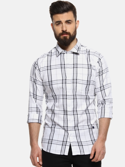

Campus Sutra Men White & Black Regular Fit Checked Casual Shirt