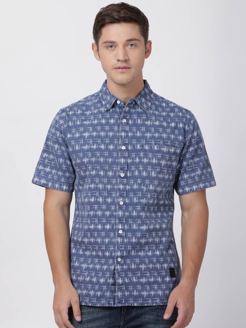 

Blue Saint Men Blue & White Slim Fit Printed Casual Shirt