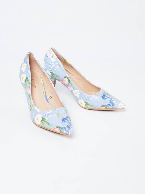 

Ginger by Lifestyle Women Blue Printed Pumps