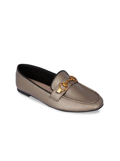 

Sole To Soul Women Antique Gold-Toned Solid Horsebit Loafers