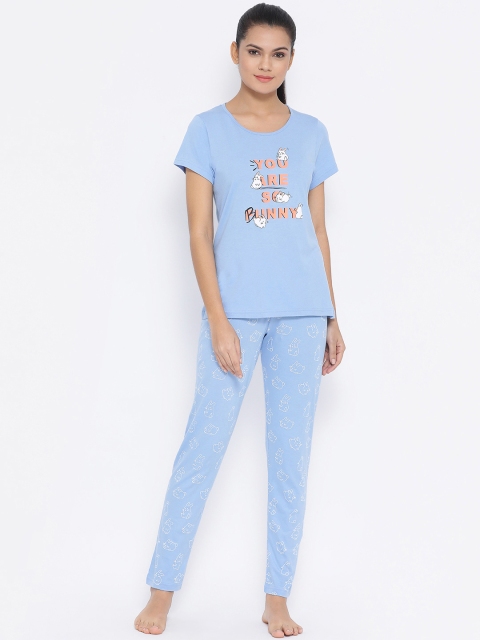 

Kanvin Women Blue Printed Night suit