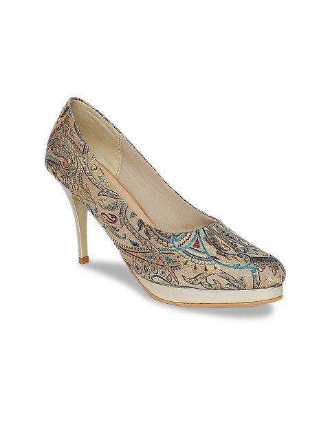 

Kanvas Women Beige Printed Pumps