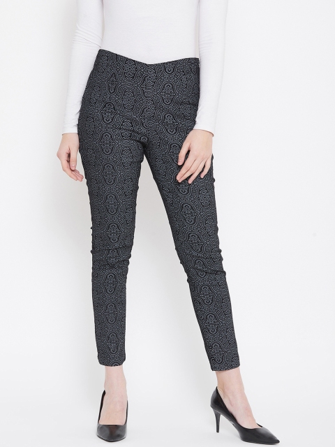 

Ruhaans Women Black & Grey Printed Cigarette Trousers