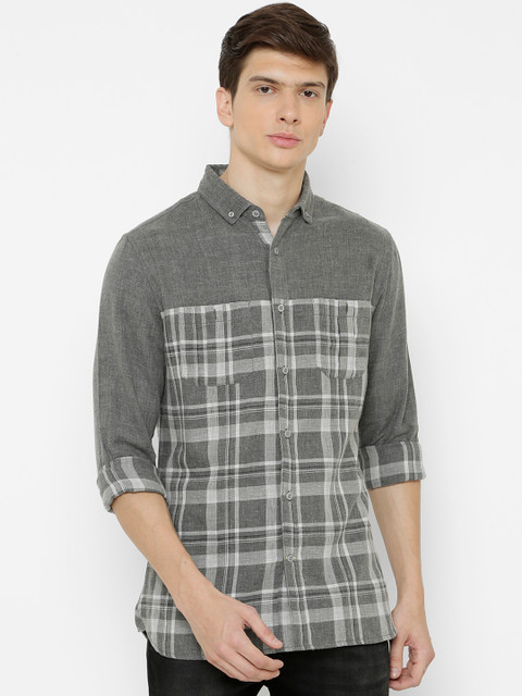 

AweTRend Men Grey Slim Fit Checked Casual Shirt
