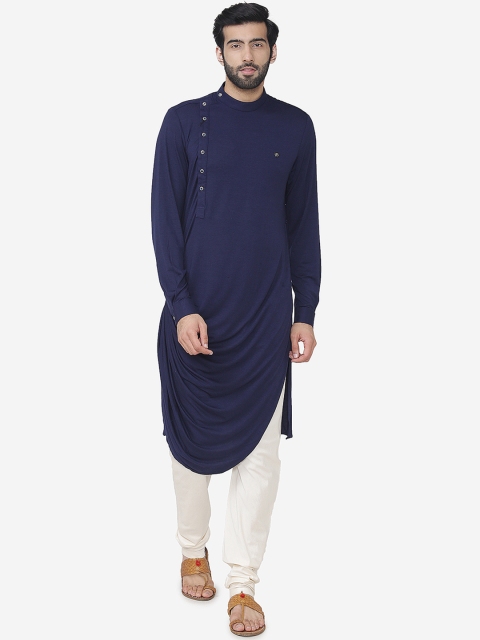 

Manyavar Men Navy Blue Solid Straight Kurta