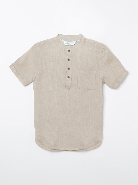 

Bossini Boys Brown Regular Fit Solid Casual Shirt