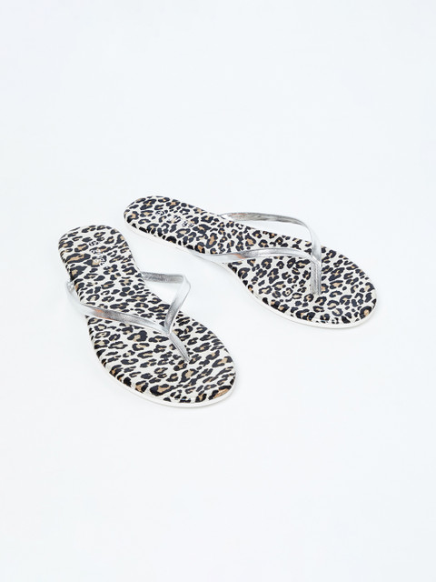 

Ginger by Lifestyle Women Silver-Toned Solid Open Toe Flats