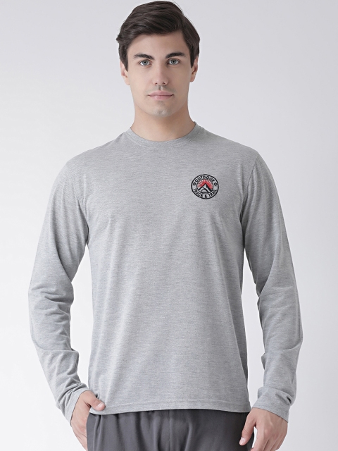 

Club York Men Grey Solid Round Neck T-shirt