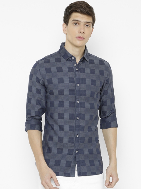 

AweTRend Men Navy Blue & Grey Slim Fit Checked Casual Shirt