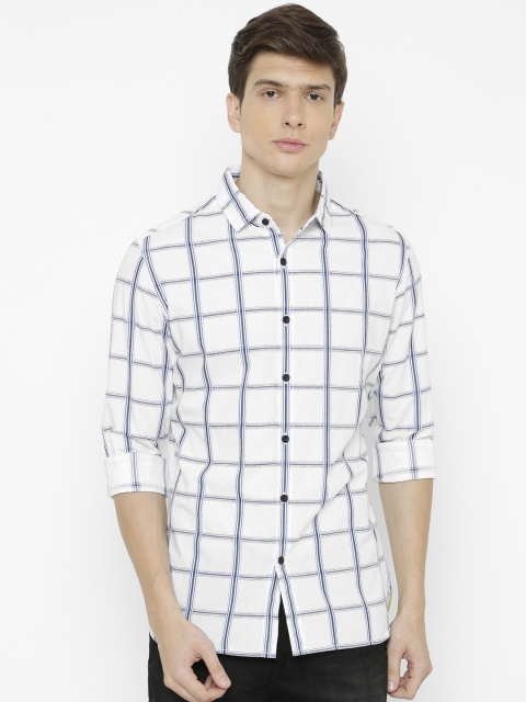 

AweTRend Men White & Blue Slim Fit Checked Casual Shirt