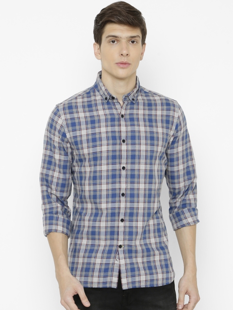 

AweTRend Men Grey & Blue Slim Fit Checked Casual Shirt
