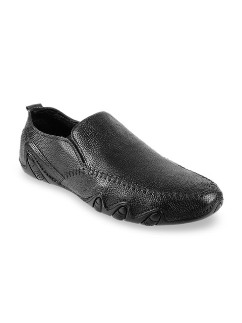 

Metro Men Black Textured Leather Loafers