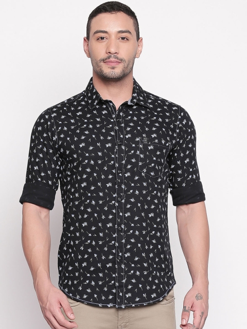 

Mufti Men Black & White Slim Fit Printed Casual Shirt
