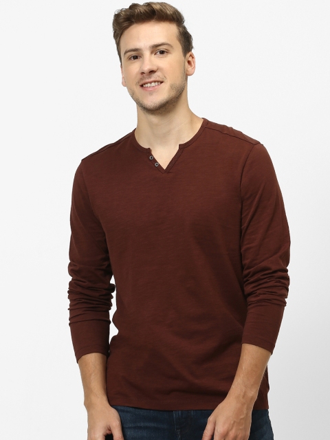 

Celio Men Brown Solid Round Neck T-shirt