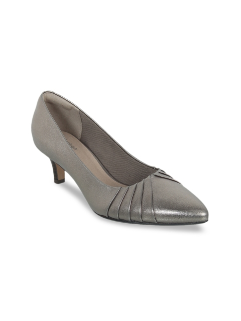

Clarks Women Gunmetal-Toned Solid Pumps, Metallic